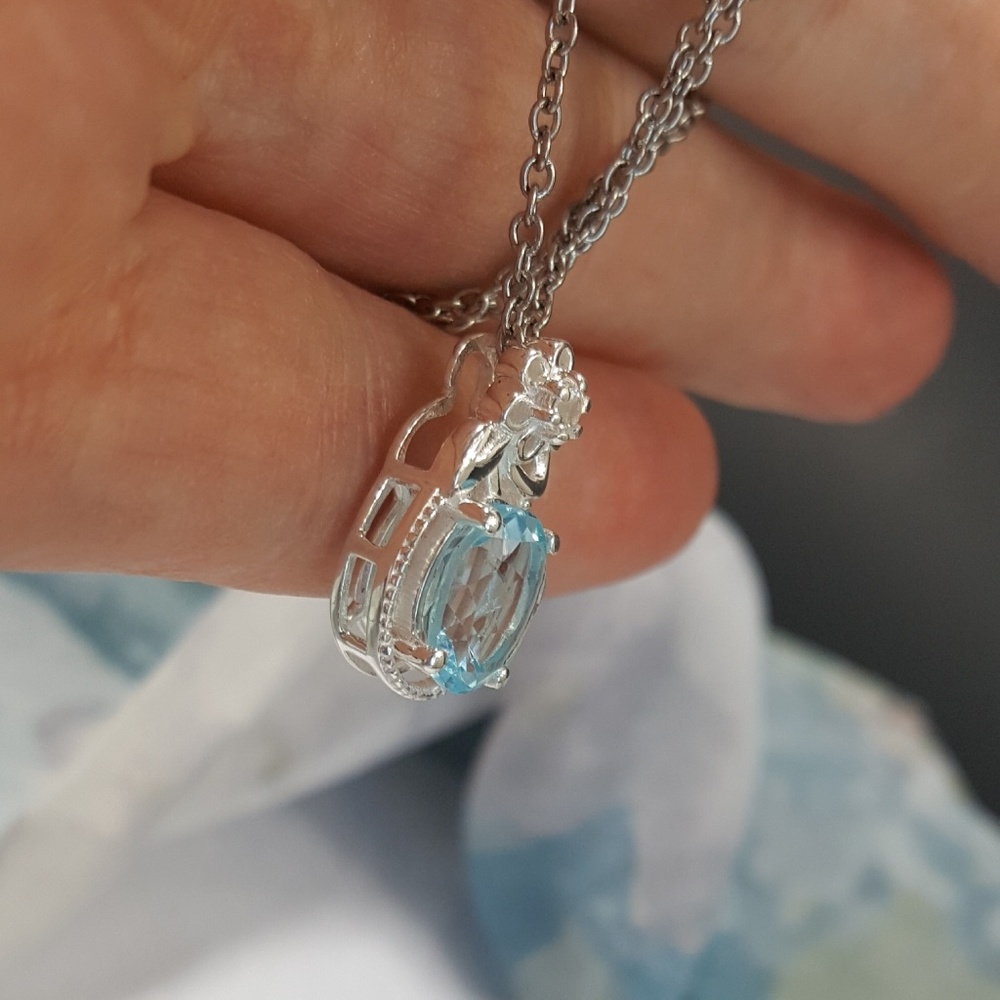 Sky Blue Topaz Pendant - Picture 6 of 6